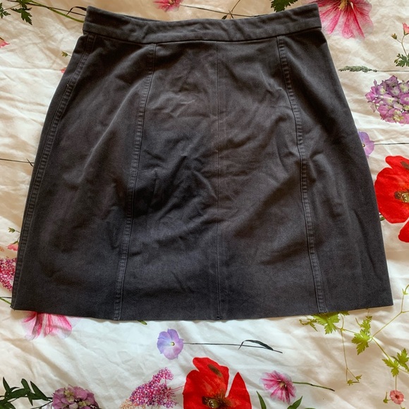 Aritzia Grey Skirt - Picture 5 of 6